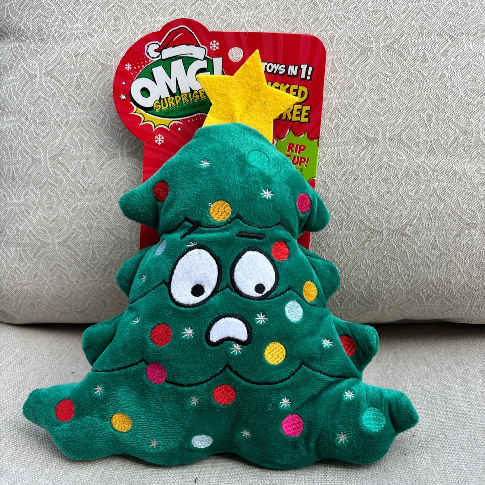 NWT Christmas Tree Dog Toy